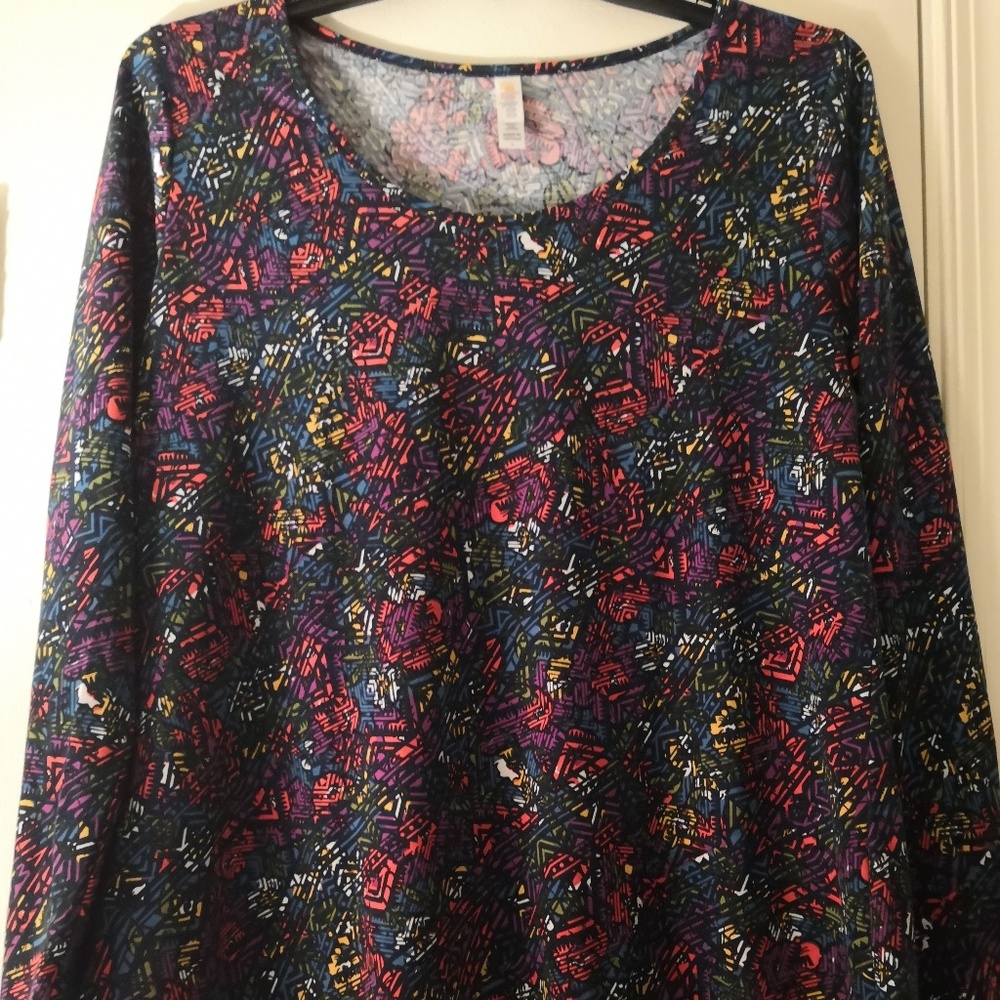 LuLaRoe Lynnae L abstract print tunic top